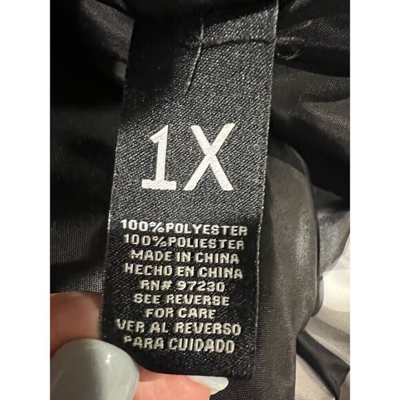 Almost Famous black and white camouflage cropped puffer jacket Size 1X - Picture 7 of 8